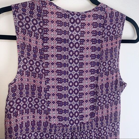 BCBGMax Azria Women's Yulissa Sleeveless Ruffled Button - Picture 12 of 13